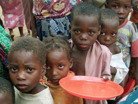 3 billion people could be condemned to poverty by 2040, warns the UN.